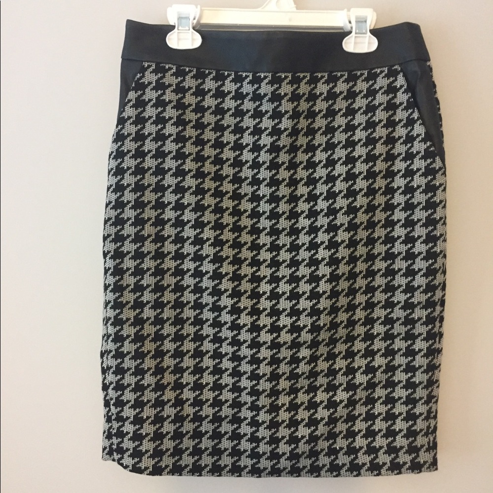 Express Skirt - Size 4